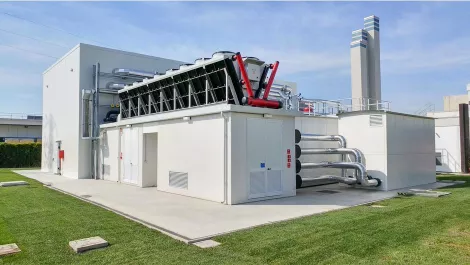 The adiabatic freecooling chiller innovation lab   outside min