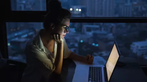 Employees around NZ working overtime without pay