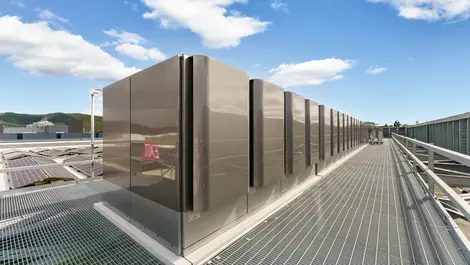 Bloom energy fuel cell deployment at an equinix ibx data center